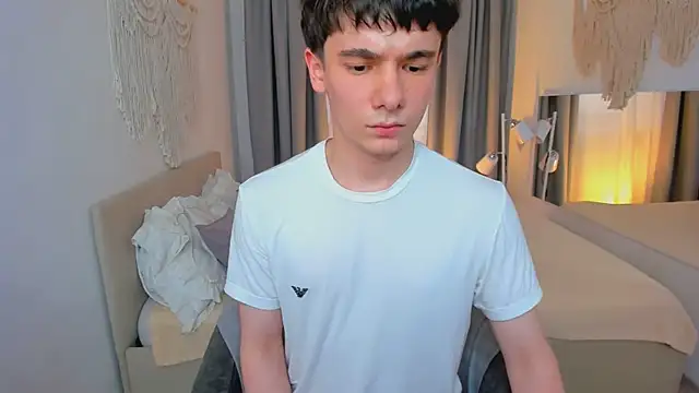Ethan Crowe online show from July 14, 2026, 3:18 pm