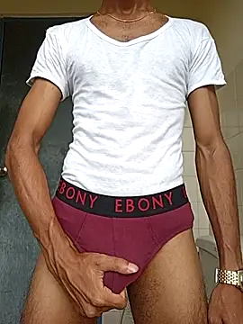 Snapshot of UR_skinny_boy chatting on June 15, 2026, 2:56 am UR skinny boy online show from June 15, 2026, 2:56 am
