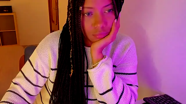 NicolePasqualott online show from September 28, 2025, 5:31 pm