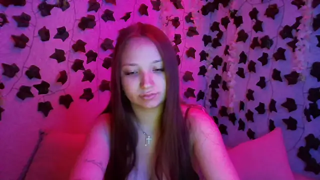 SafinaRose online show from June 25, 2026, 2:55 pm