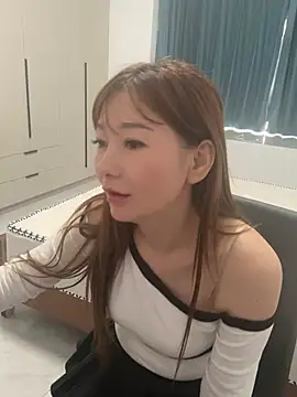 liuqin886 online show from June 16, 2026, 5:29 am