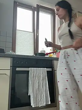 MisssMiaaa17 online show from July 6, 2026, 7:48 am