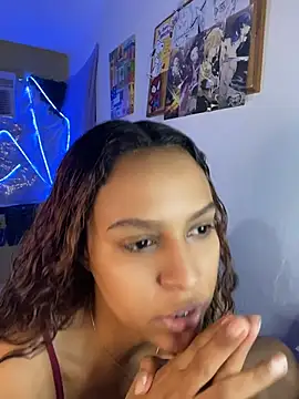 lunauzumaki online show from July 2, 2026, 7:42 pm