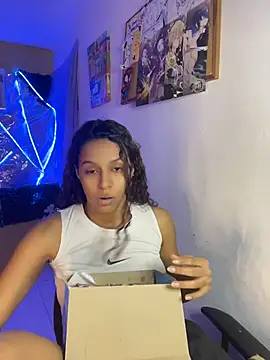 lunauzumaki online show from July 17, 2026, 1:03 am