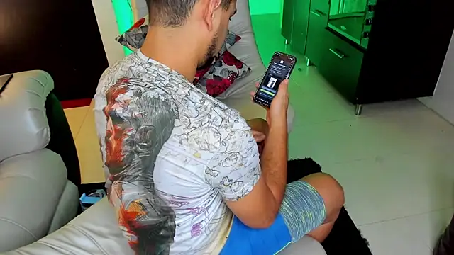 Cat couplee69 online show from June 15, 2026, 12:22 am
