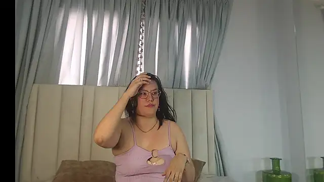 Sallydickinson online show from July 28, 2026, 1:32 pm