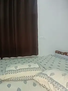 hottydisha online show from July 8, 2026, 4:18 pm