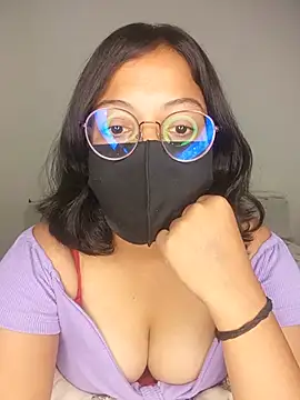 hottydisha online show from July 17, 2026, 4:43 am