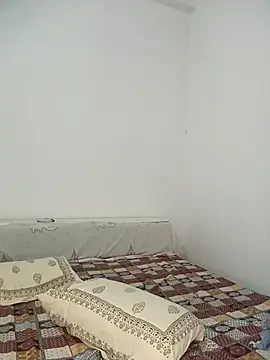 hottydisha online show from July 29, 2026, 12:32 am