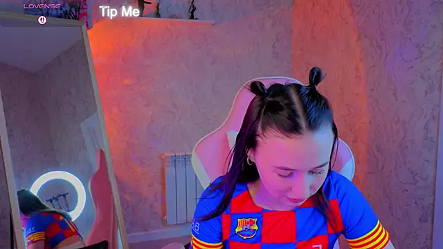  Kiki angelll  online show from June 20, 2026, 2:16 am