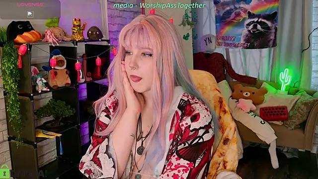 Candy-yeah online show from July 19, 2026, 1:14 am