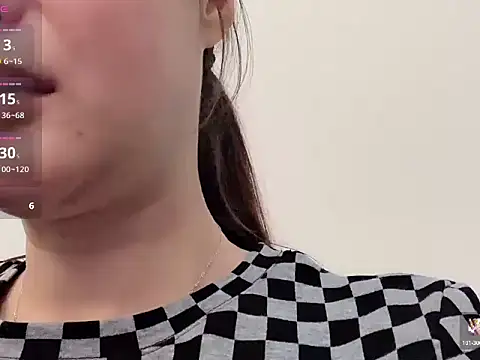 Olivia00111 online show from June 30, 2026, 12:49 pm