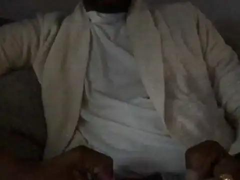 Snapshot of LeoneForYou chatting on June 29, 2026, 3:23 pm LeoneForYou online show from June 29, 2026, 3:23 pm