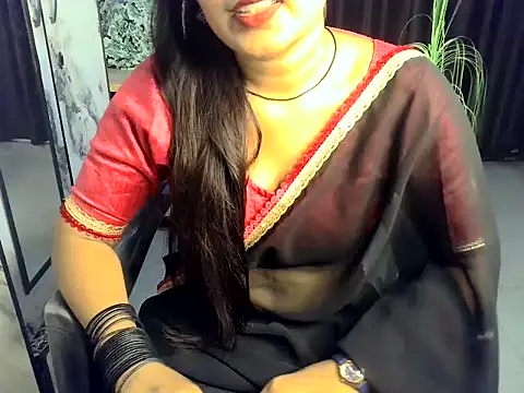 Desi Villeger Sexy online show from June 27, 2026, 4:57 pm