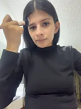 Mia Alanna online show from June 24, 2026, 11:46 pm