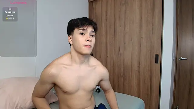 Snapshot of luandy_1 chatting on August 6, 2026, 12:44 pm luandy 1 online show from August 6, 2026, 12:44 pm