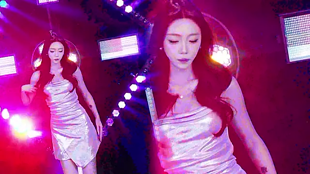 Alice-520 online show from July 27, 2026, 10:44 am