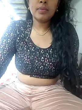 Tamil Hot-Tattoo online show from June 17, 2026, 6:13 am