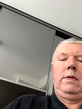 cumboy online show from November 28, 2025, 12:49 pm