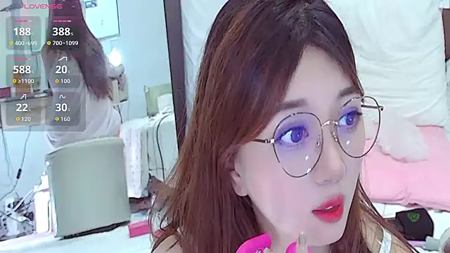 gouhun877586 online show from June 18, 2026, 3:17 pm