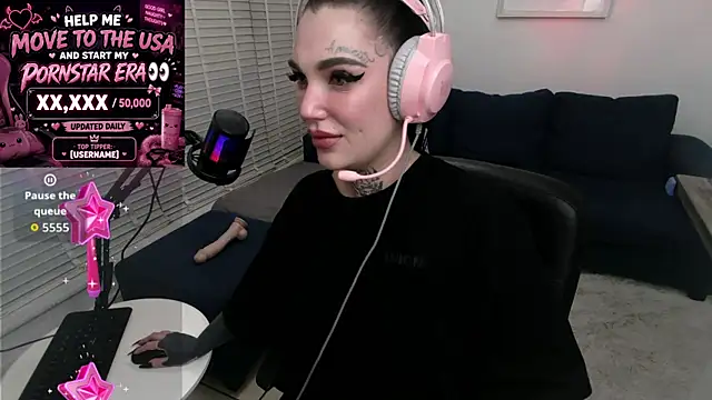 AshleyFayex online show from August 7, 2026, 9:54 pm