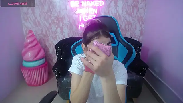 KiaraStar ch online show from July 9, 2026, 7:46 pm