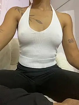 DannaSweet7 online show from June 17, 2026, 4:01 am