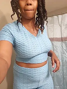 Snapshot of NAOMIdaFreakXXXXX chatting on November 15, 2025, 10:41 am NAOMIdaFreakXXXXX online show from November 15, 2025, 10:41 am