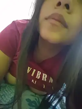 Snapshot of Sassha__ chatting on June 18, 2026, 4:56 pm Sassha online show from June 18, 2026, 4:56 pm