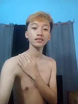 Fem phiLboy69 online show from June 29, 2026, 12:27 pm