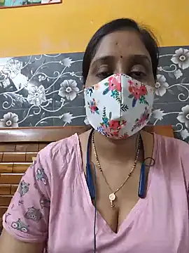Snapshot of Garimaa_Cherry chatting on June 25, 2026, 5:29 pm Garimaa Cherry online show from June 25, 2026, 5:29 pm