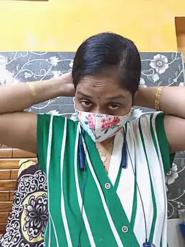 Snapshot of Garimaa_Cherry chatting on June 24, 2026, 6:28 pm Garimaa Cherry online show from June 24, 2026, 6:28 pm