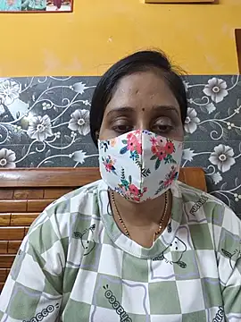 Snapshot of Garimaa_Cherry chatting on July 8, 2026, 9:15 pm Garimaa Cherry online show from July 8, 2026, 9:15 pm