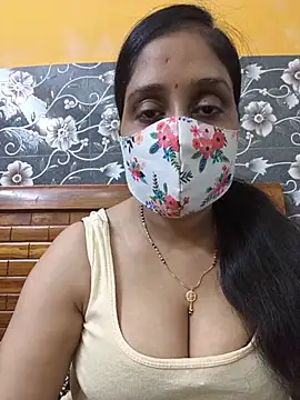 Snapshot of Garimaa_Cherry chatting on July 18, 2026, 6:49 pm Garimaa Cherry online show from July 18, 2026, 6:49 pm