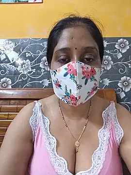 Snapshot of Garimaa_Cherry chatting on July 13, 2026, 7:02 pm Garimaa Cherry online show from July 13, 2026, 7:02 pm
