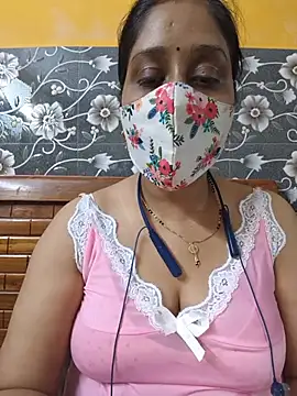 Snapshot of Garimaa_Cherry chatting on July 14, 2026, 3:22 am Garimaa Cherry online show from July 14, 2026, 3:22 am