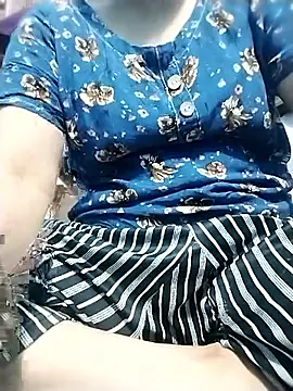 sexy-kanis21 online show from June 17, 2026, 7:02 pm