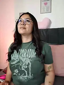 samm curvy online show from July 19, 2026, 7:54 pm