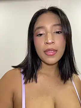 Snapshot of Julieta_Vegaax chatting on July 2, 2026, 3:07 am Julieta Vegaax online show from July 2, 2026, 3:07 am