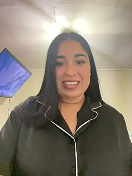 Snapshot of Kittynoir_Chile chatting on July 7, 2026, 9:40 pm Kittynoir Chile online show from July 7, 2026, 9:40 pm