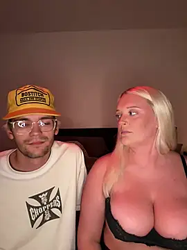 Blondebarbie21 online show from August 9, 2026, 12:51 am