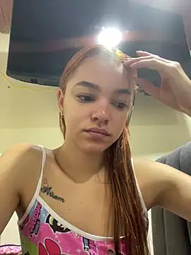 Snapshot of estrella-cutte chatting on June 26, 2026, 1:06 pm estrella-cutte online show from June 26, 2026, 1:06 pm