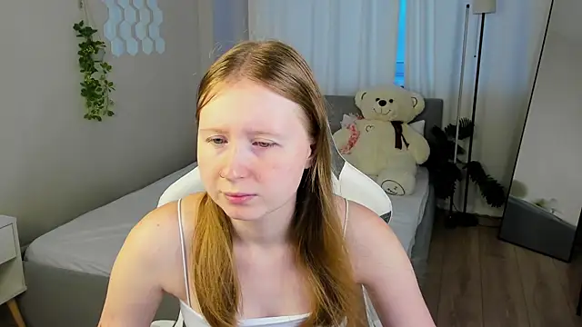 LiliTiny online show from August 6, 2026, 1:11 am