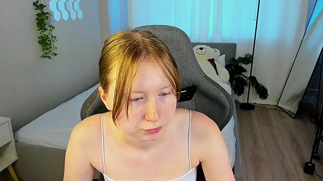 LiliTiny online show from August 7, 2026, 1:22 am
