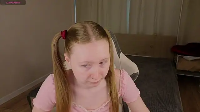 LiliTiny online show from July 11, 2026, 1:28 am
