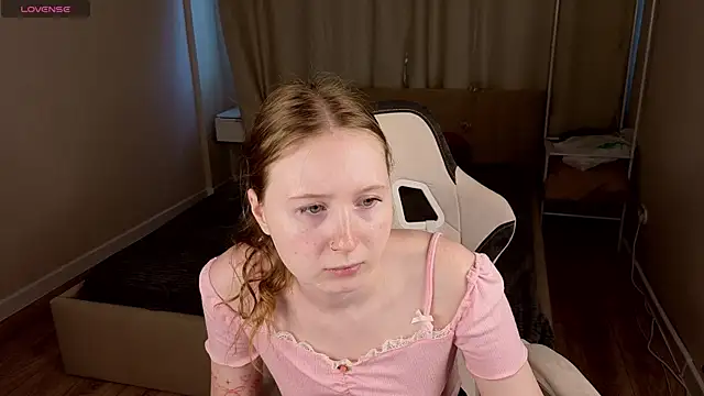 LiliTiny online show from July 16, 2026, 1:46 am