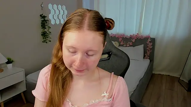 LiliTiny online show from July 23, 2026, 1:30 am