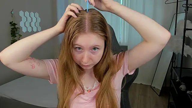 LiliTiny online show from July 22, 2026, 2:13 am