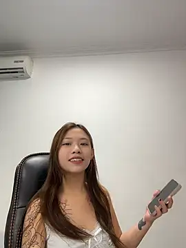 zhimei7788 online show from June 26, 2026, 11:38 am