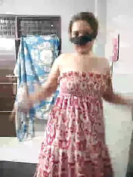 Snapshot of king_queen69 chatting on July 16, 2026, 5:43 pm king queen69 online show from July 16, 2026, 5:43 pm